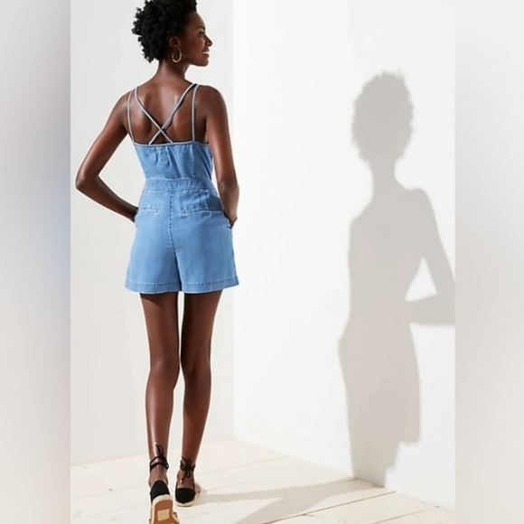 LOFT Light Blue Denim Romper Size 6 - Picture 2 of 10